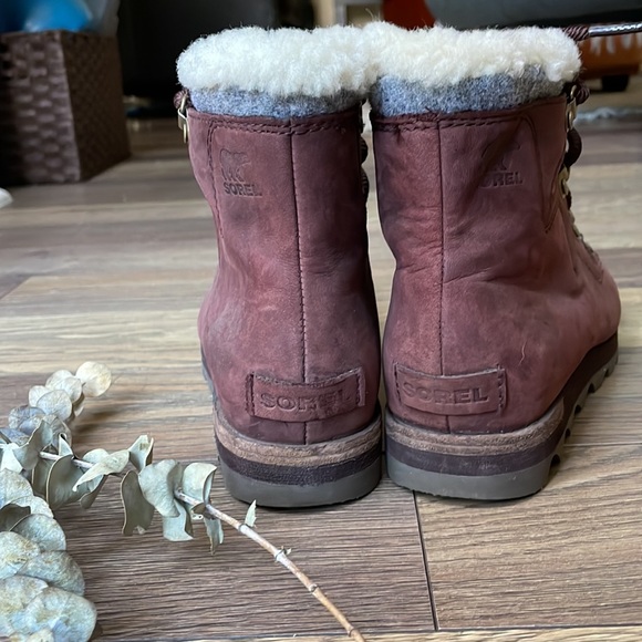 NWOT Sorel Sheepskin Boots - Picture 3 of 6